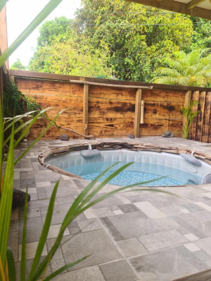 Kami Lodge F3 Jacuzzi Riviere-Salee Zewnętrze zdjęcie